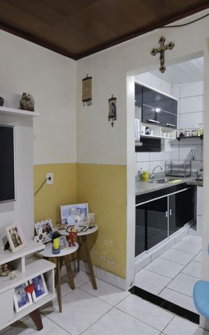 Casa à venda com 80m², 2 quartos e sem vagaSala