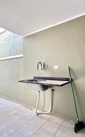 Casa à venda com 120m², 3 quartos e 2 vagasÁrea de Serviço