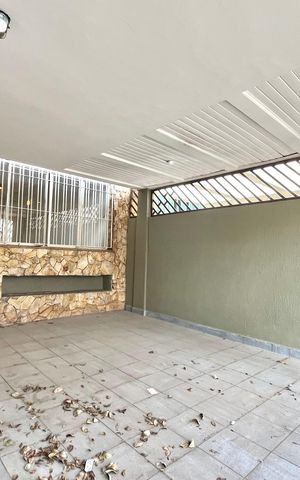 Casa à venda com 120m², 3 quartos e 2 vagasGaragem
