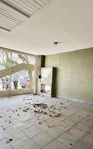 Casa à venda com 120m², 3 quartos e 2 vagasGaragem