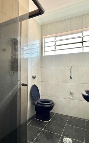 Casa à venda com 120m², 3 quartos e 2 vagasBanheiro da Suíte