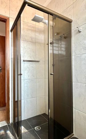 Casa à venda com 120m², 3 quartos e 2 vagasBanheiro da Suíte