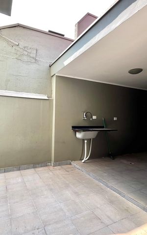 Casa à venda com 120m², 3 quartos e 2 vagasQuintal