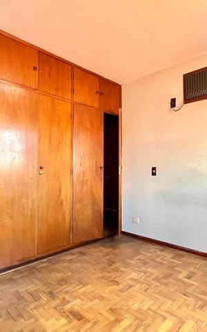 Casa à venda com 120m², 3 quartos e 2 vagasSuite