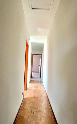 Casa à venda com 120m², 3 quartos e 2 vagasCorredor