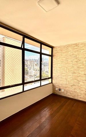 Apartamento à venda com 200m², 2 quartos e 2 vagasSala