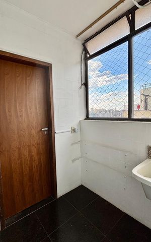 Apartamento à venda com 200m², 2 quartos e 2 vagasCozinha