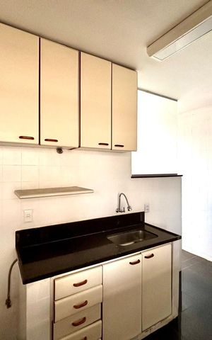 Apartamento à venda com 200m², 2 quartos e 2 vagasCozinha