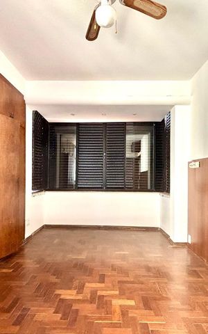 Apartamento à venda com 200m², 2 quartos e 2 vagasSuíte