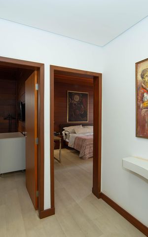 Casa à venda com 300m², 3 quartos e 2 vagas Casa à venda com 300m², 3 quartos e 2 vagasCIRCULACAO