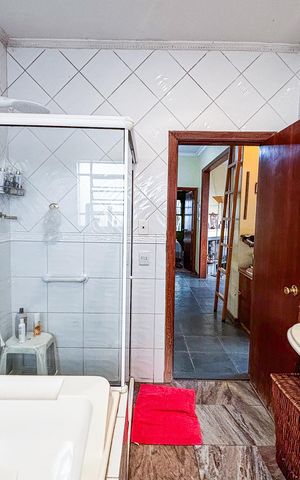 Casa à venda com 200m², 3 quartos e 3 vagas
