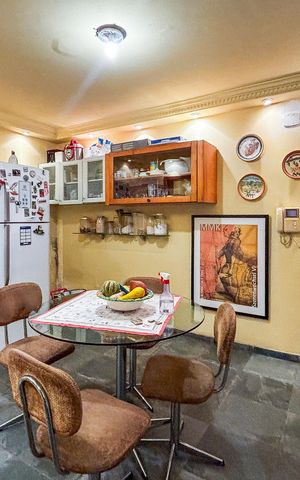 Casa à venda com 200m², 3 quartos e 3 vagas
