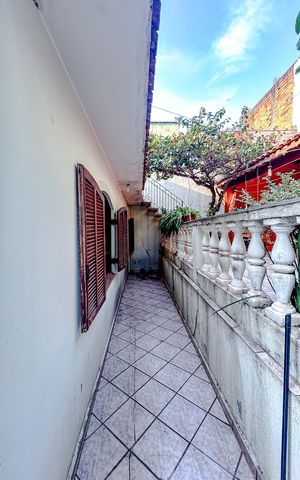 Casa à venda com 248m², 3 quartos e 3 vagasÁrea externa