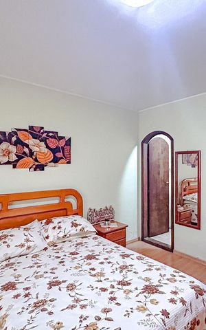 Casa à venda com 248m², 3 quartos e 3 vagasQuarto 2 - Suíte