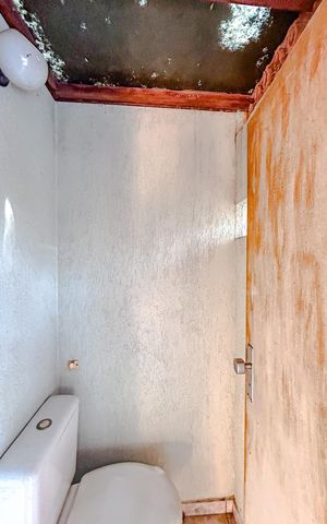 Casa à venda com 248m², 3 quartos e 3 vagasBanheiro 3