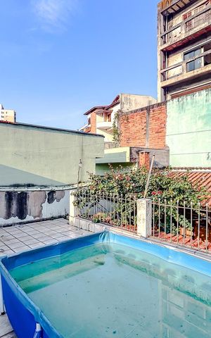 Casa à venda com 248m², 3 quartos e 3 vagasÁrea externa