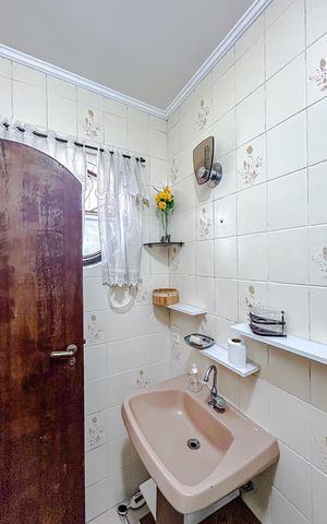 Casa à venda com 248m², 3 quartos e 3 vagasBanheiro da Suíte