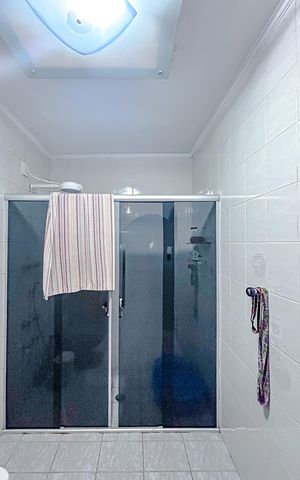 Casa à venda com 248m², 3 quartos e 3 vagasBanheiro 1
