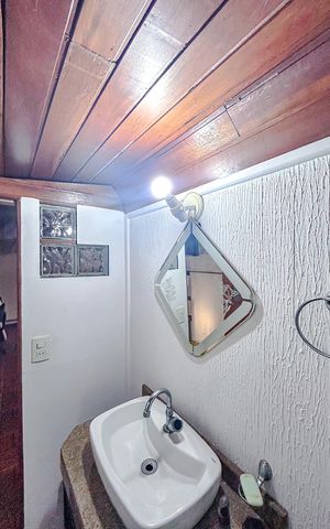 Casa à venda com 248m², 3 quartos e 3 vagasBanheiro 2
