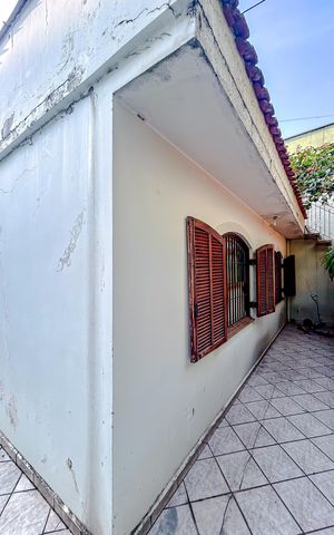 Casa à venda com 248m², 3 quartos e 3 vagasÁrea externa