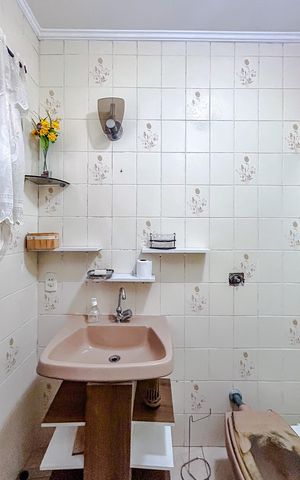 Casa à venda com 248m², 3 quartos e 3 vagasBanheiro da Suíte