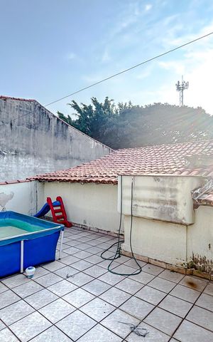 Casa à venda com 248m², 3 quartos e 3 vagasÁrea externa