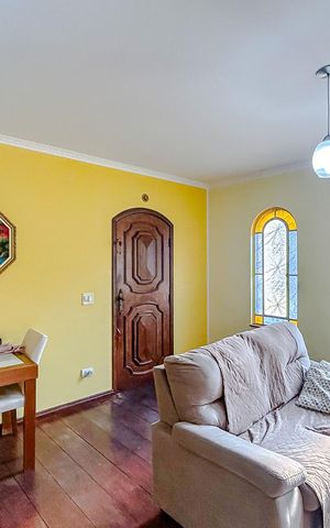 Casa à venda com 248m², 3 quartos e 3 vagasSala