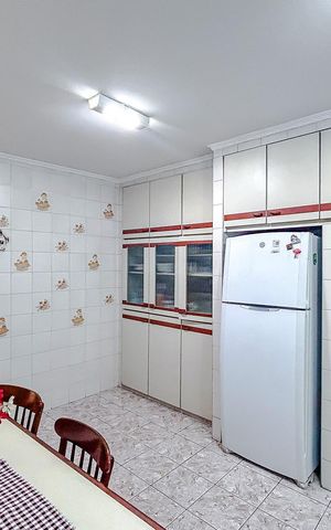 Casa à venda com 248m², 3 quartos e 3 vagasCozinha
