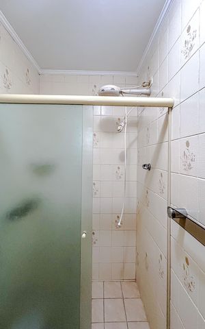 Casa à venda com 248m², 3 quartos e 3 vagasBanheiro da Suíte