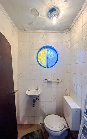 Casa à venda com 248m², 3 quartos e 3 vagasBanheiro de serviço