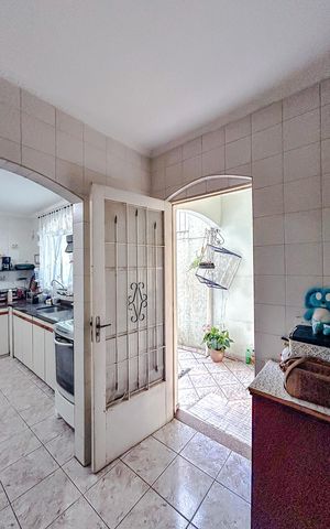 Casa à venda com 248m², 3 quartos e 3 vagasÁrea de Serviço