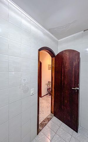 Casa à venda com 248m², 3 quartos e 3 vagasBanheiro 1