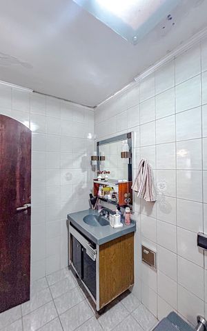 Casa à venda com 248m², 3 quartos e 3 vagasBanheiro 1