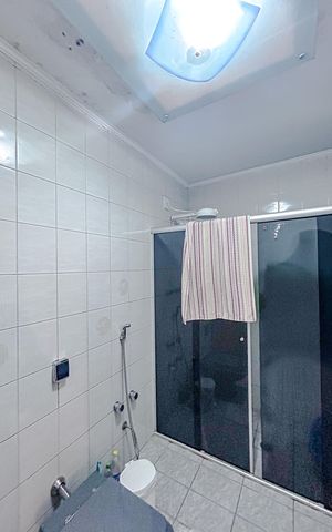 Casa à venda com 248m², 3 quartos e 3 vagasBanheiro 1