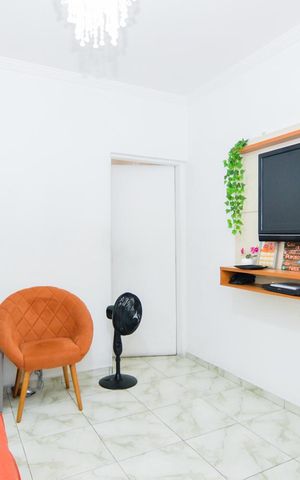 Casa para alugar com 100m², 2 quartos e 2 vagasSala