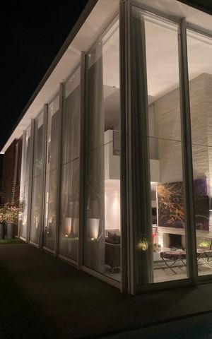 Casa de condomínio à venda com 437m², 4 quartos e 4 vagasVista da Rua