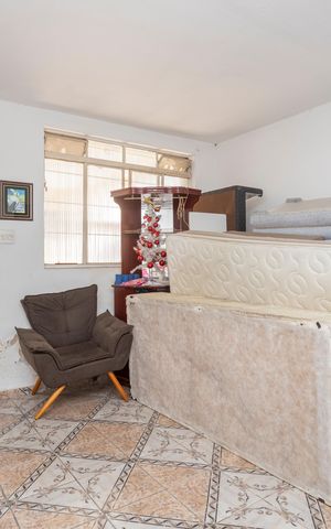 Casa à venda com 241m², 6 quartos e 3 vagasSala - Casa 1