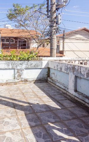 Casa à venda com 241m², 6 quartos e 3 vagasVaranda