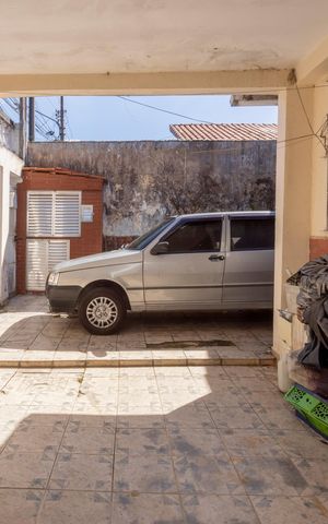 Casa à venda com 241m², 6 quartos e 3 vagasGaragem