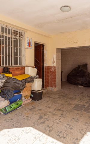 Casa à venda com 241m², 6 quartos e 3 vagasGaragem