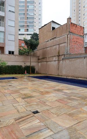 Apartamento à venda com 43m², 2 quartos e 1 vaga Apartamento à venda com 43m², 2 quartos e 1 vagaÁrea comum - Piscina