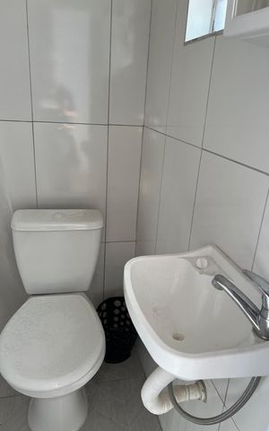 Casa para alugar com 70m², 1 quarto e sem vaga Casa para alugar com 70m², 1 quarto e sem vagaBanheiro