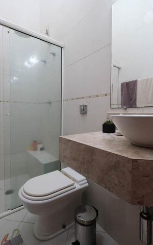 Casa à venda com 100m², 2 quartos e 1 vagaBanheiro 1