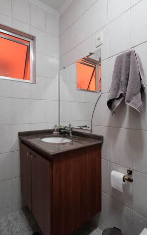 Casa à venda com 100m², 2 quartos e 1 vagaBanheiro 2