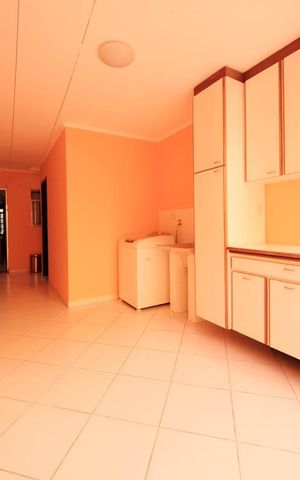Casa à venda com 100m², 2 quartos e 1 vagaÁrea de Serviço