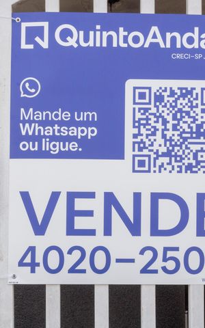 Casa à venda com 125m², 4 quartos e 2 vagasPlaca