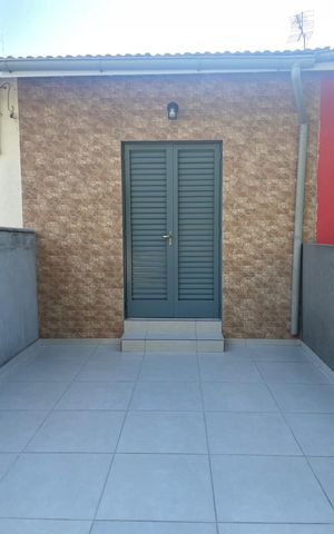 Casa à venda com 110m², 2 quartos e 1 vaga Casa à venda com 110m², 2 quartos e 1 vagaÁrea externa