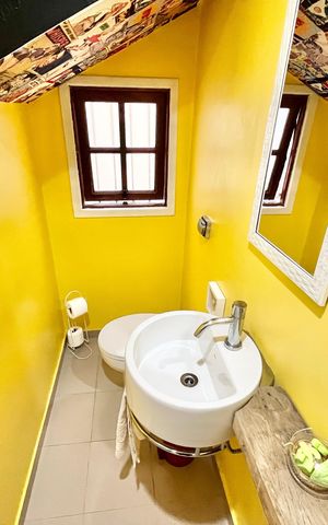 Casa à venda com 134m², 3 quartos e 2 vagas Casa à venda com 134m², 3 quartos e 2 vagasLavabo