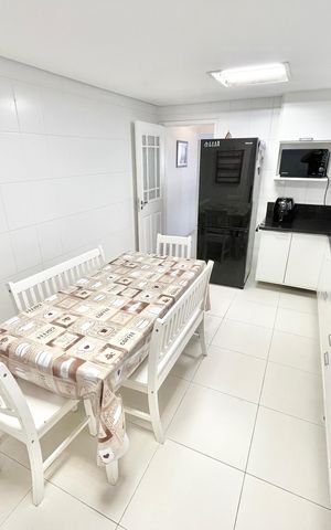 Casa à venda com 134m², 3 quartos e 2 vagas Casa à venda com 134m², 3 quartos e 2 vagasCozinha