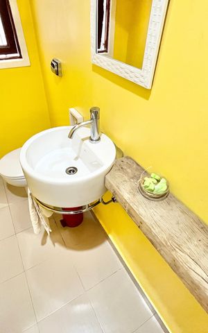 Casa à venda com 134m², 3 quartos e 2 vagas Casa à venda com 134m², 3 quartos e 2 vagasLavabo